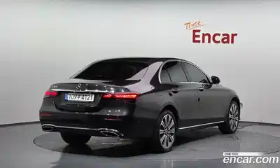 Mercedes-Benz E-Class 2022 2.0 автомат (гидро), миниатюра 2