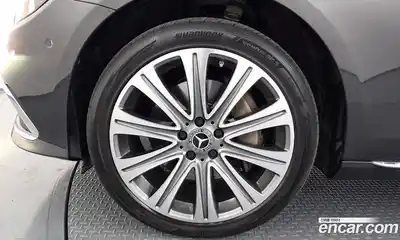 Mercedes-Benz E-Class 2022 2.0 автомат (гидро), миниатюра 5