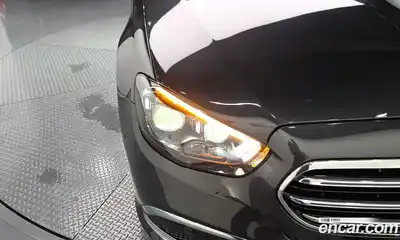 Mercedes-Benz E-Class 2022 2.0 автомат (гидро), миниатюра 8