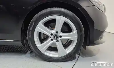 Mercedes-Benz E-Class 2018 1.9 автомат (гидро), миниатюра 5