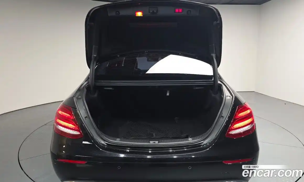 Mercedes-Benz E-Class 2019 2.0 автомат (гидро), фото 20