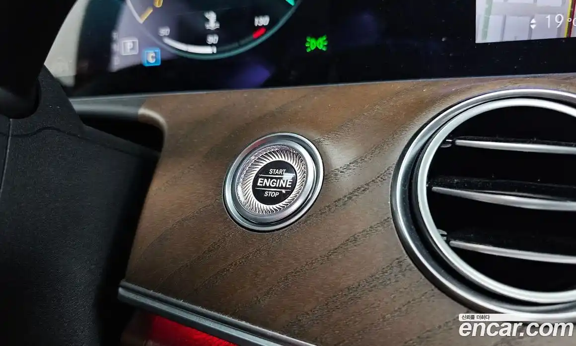 Mercedes-Benz E-Class 2021 2.0 автомат (гидро), фото 30