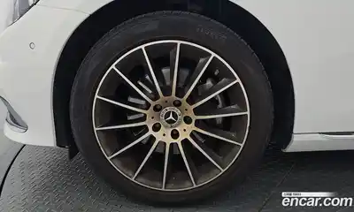 Mercedes-Benz E-Class 2021 2.0 автомат (гидро), миниатюра 5