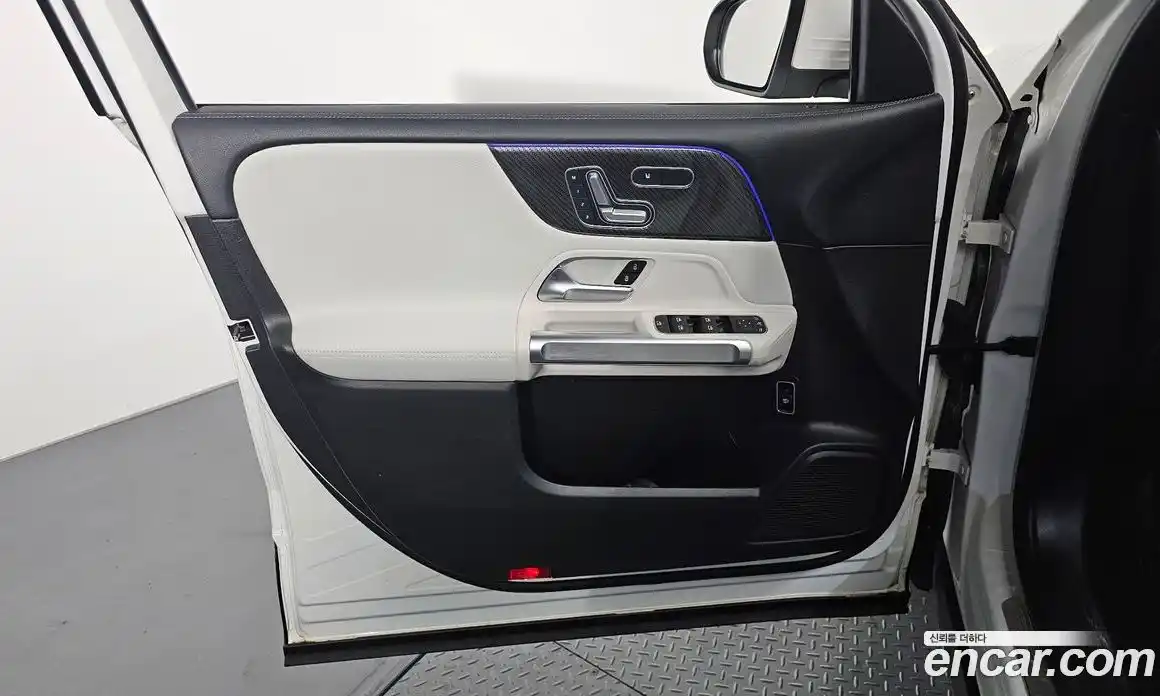 Mercedes-Benz GLB-Class 2020 2.0 гидро, фото 13