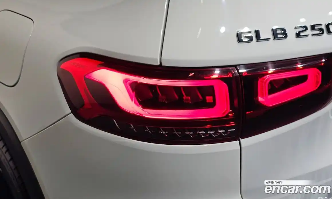Mercedes-Benz GLB-Class 2020 2.0 гидро, фото 8