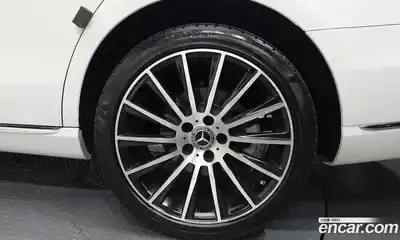 Mercedes-Benz E-Class 2018 1.9 автомат (гидро), миниатюра 7