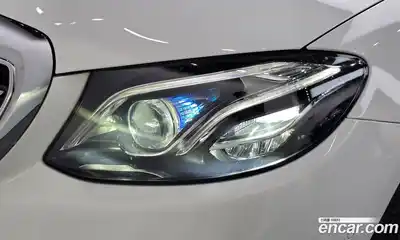 Mercedes-Benz E-Class 2018 1.9 автомат (гидро), миниатюра 8