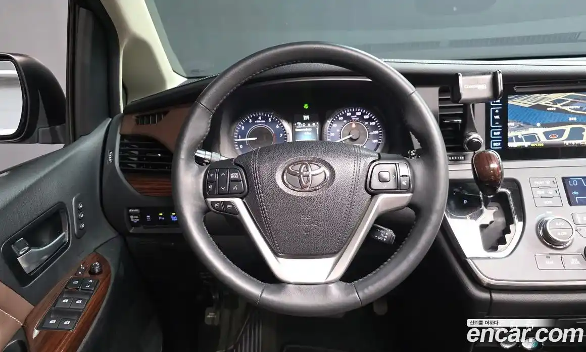 Toyota Sienna 2016 3.5 автомат (гидро), фото 13 Toyota Sienna 2016 3.5 автомат (гидро), фото 13