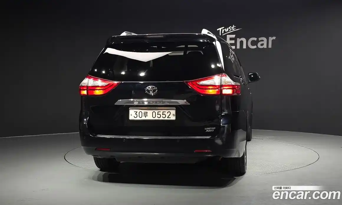 Toyota Sienna 2016 3.5 автомат (гидро), фото 4 Toyota Sienna 2016 3.5 автомат (гидро), фото 4