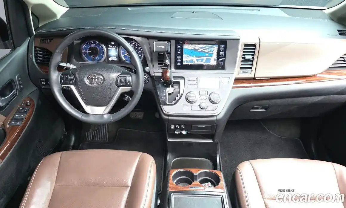 Toyota Sienna 2016 3.5 автомат (гидро), фото 7 Toyota Sienna 2016 3.5 автомат (гидро), фото 7