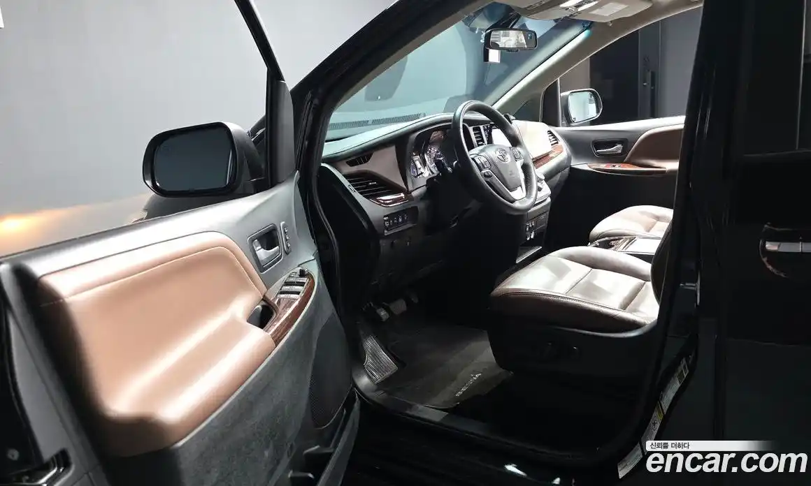 Toyota Sienna 2016 3.5 автомат (гидро), фото 10 Toyota Sienna 2016 3.5 автомат (гидро), фото 10