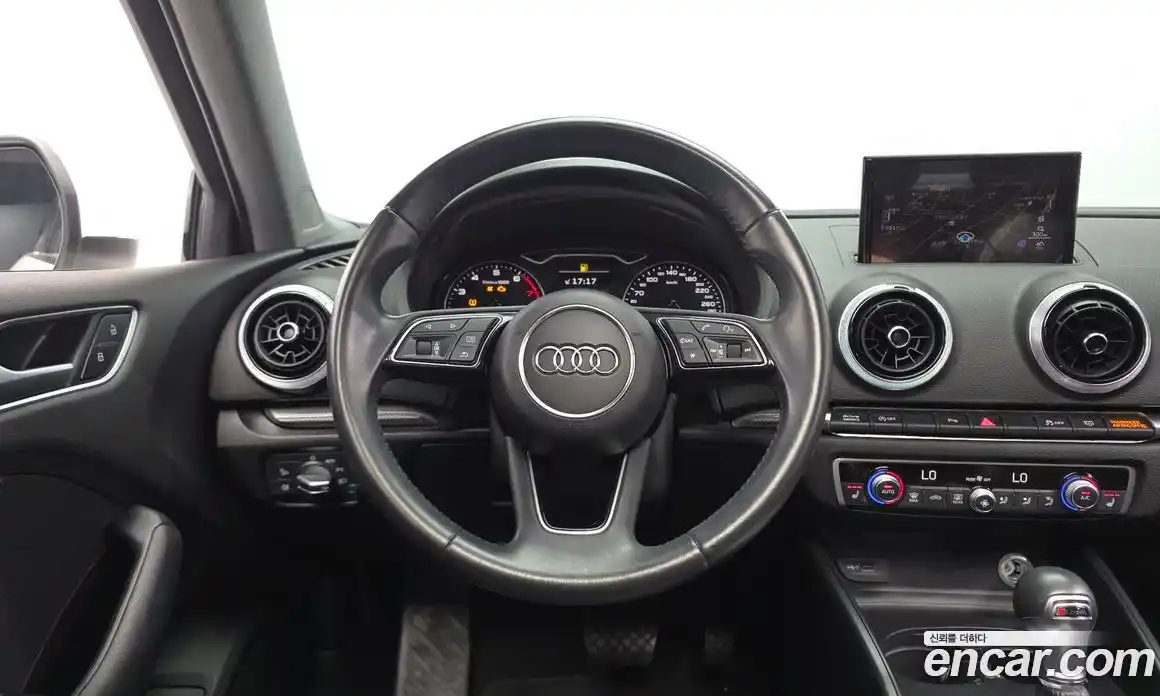 Audi A3 2018 2.0 автомат (гидро), фото 19