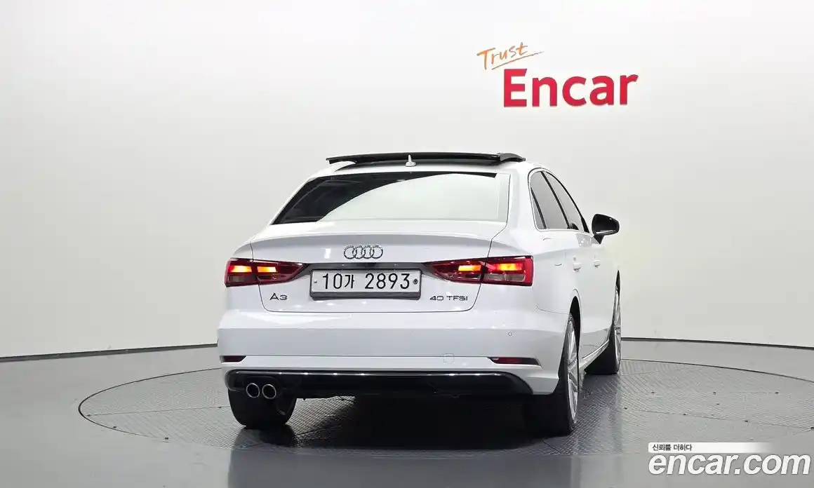 Audi A3 2018 2.0 автомат (гидро), фото 4