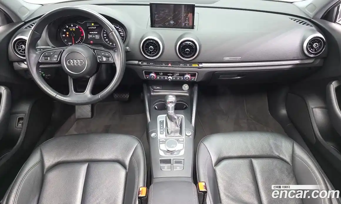 Audi A3 2018 2.0 автомат (гидро), фото 10