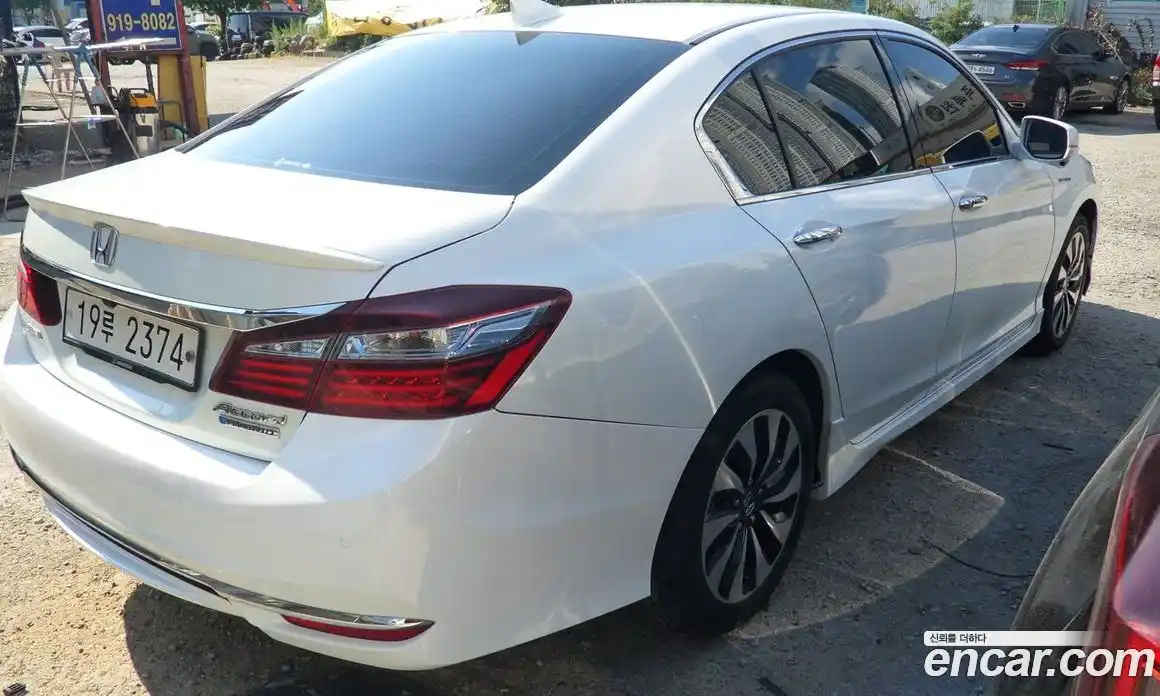 Honda Accord 2017 2.0 автомат (гидро), фото 5