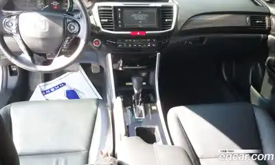Honda Accord 2017 2.0 автомат (гидро), миниатюра 9