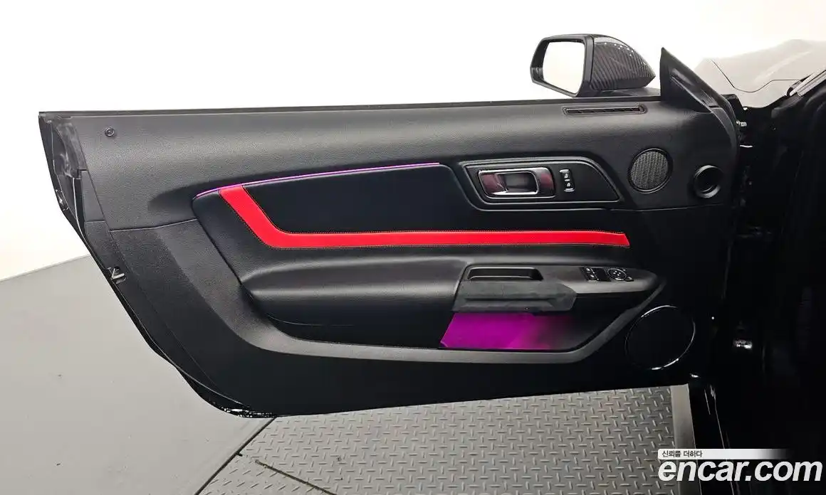 Ford Mustang 2020 5.0 автомат (гидро), фото 13