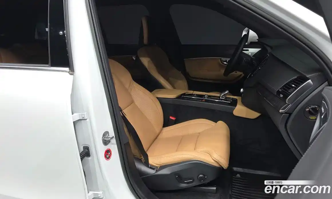 Volvo XC90 2023 2.0 автомат (гидро), фото 11