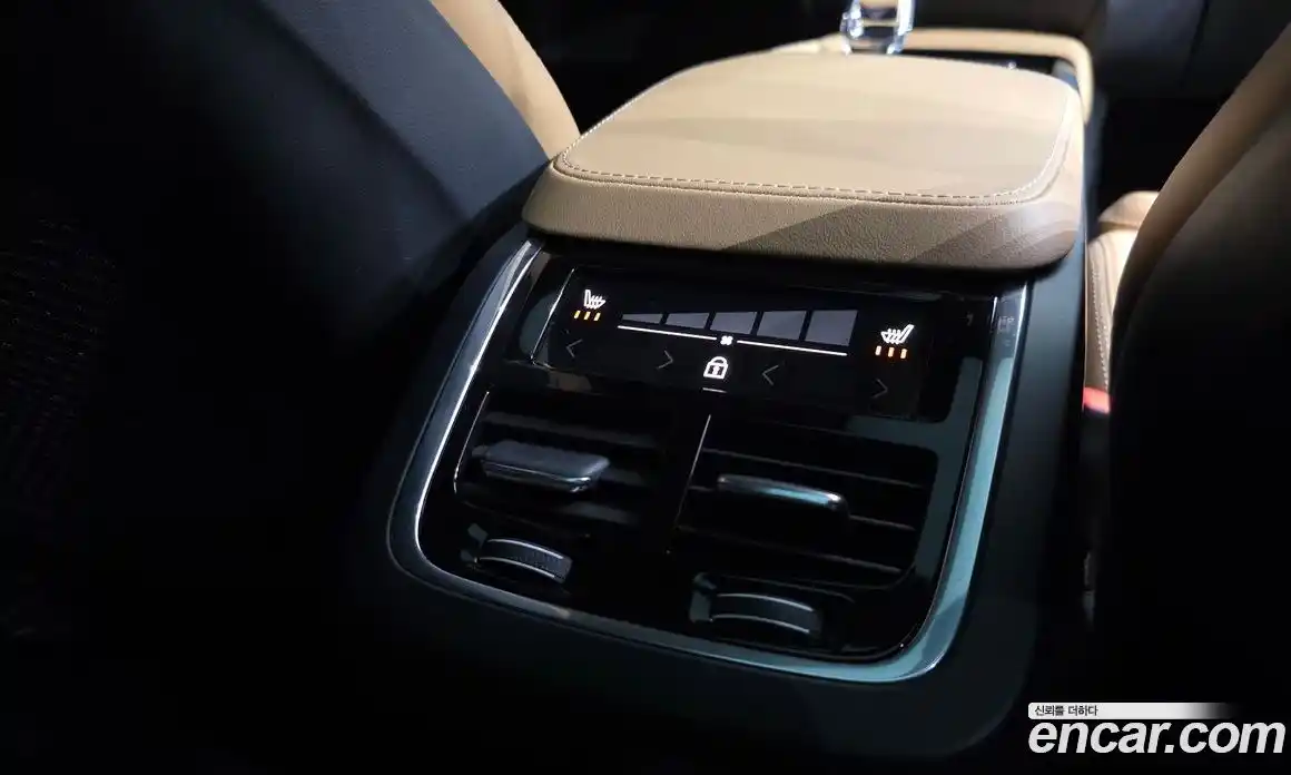 Volvo XC90 2023 2.0 автомат (гидро), фото 19