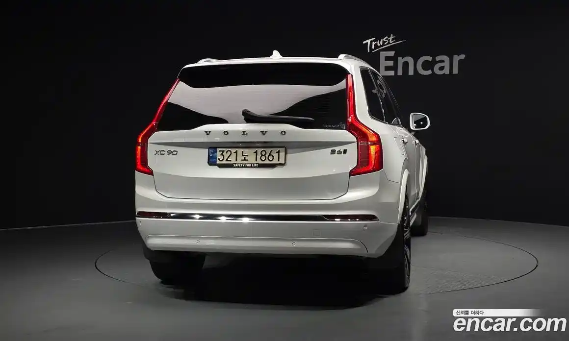 Volvo XC90 2023 2.0 автомат (гидро), фото 4