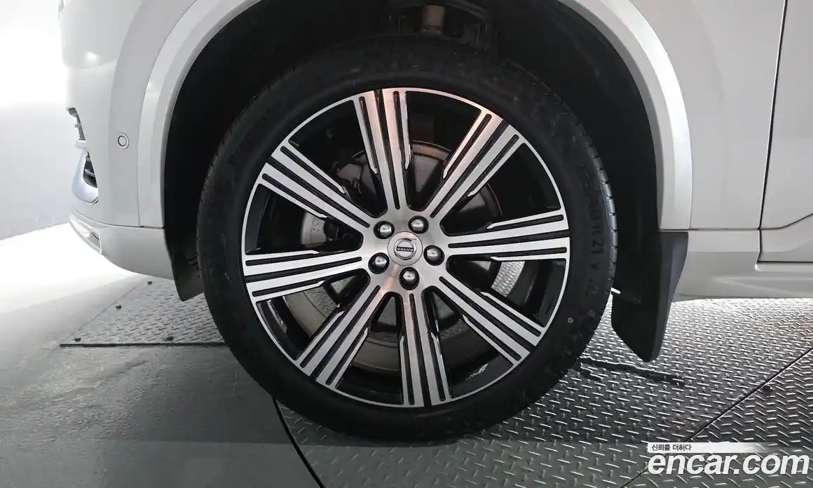 Volvo XC90 2023 2.0 автомат (гидро), фото 5