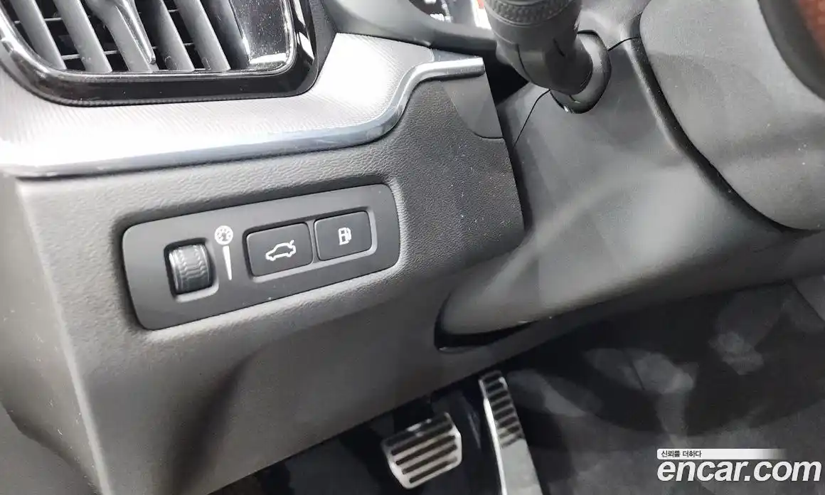 Volvo XC60 2020 2.0 автомат (гидро), фото 28