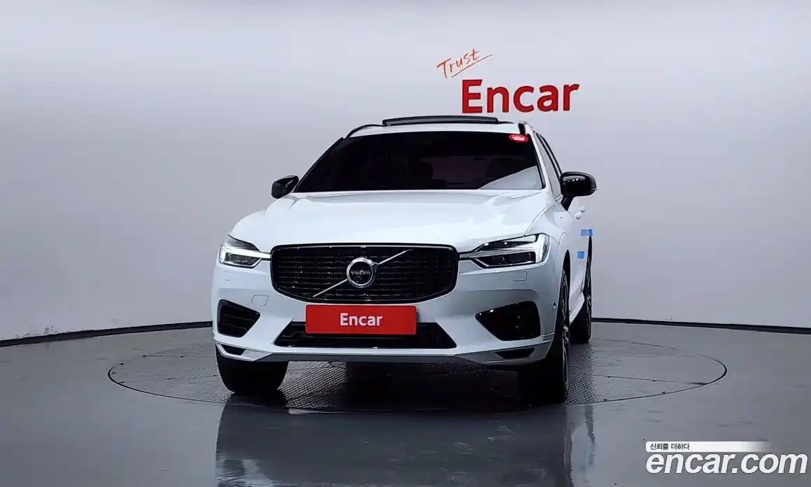 Volvo XC60 2020 2.0 автомат (гидро), фото 3