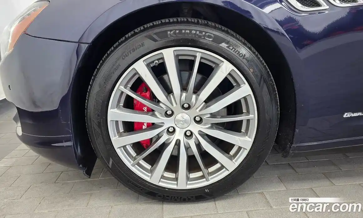 Maserati Quattroporte 2015 3.0 автомат (гидро), фото 5 Maserati Quattroporte 2015 3.0 автомат (гидро), фото 5