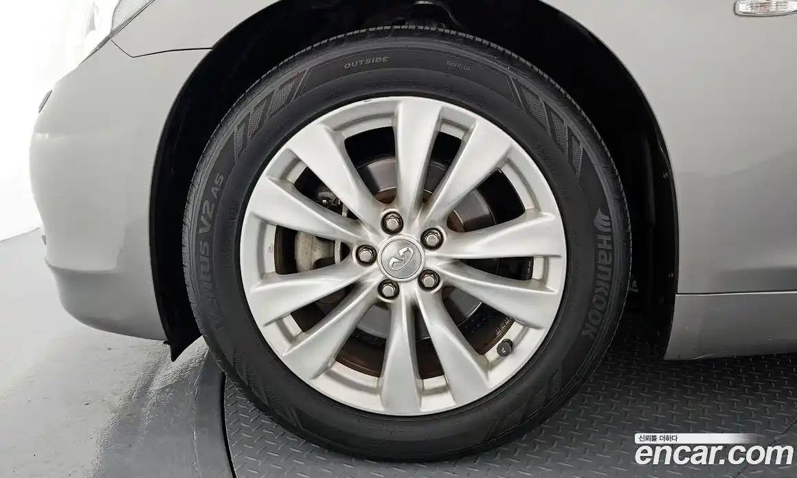 Infiniti M 2010 3.7 автомат (гидро), фото 5 Infiniti M 2010 3.7 автомат (гидро), фото 5