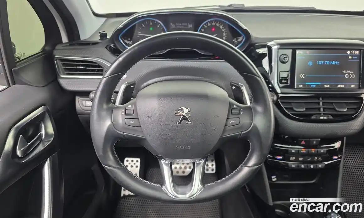Peugeot 2008 2018 1.6 автомат (гидро), фото 13