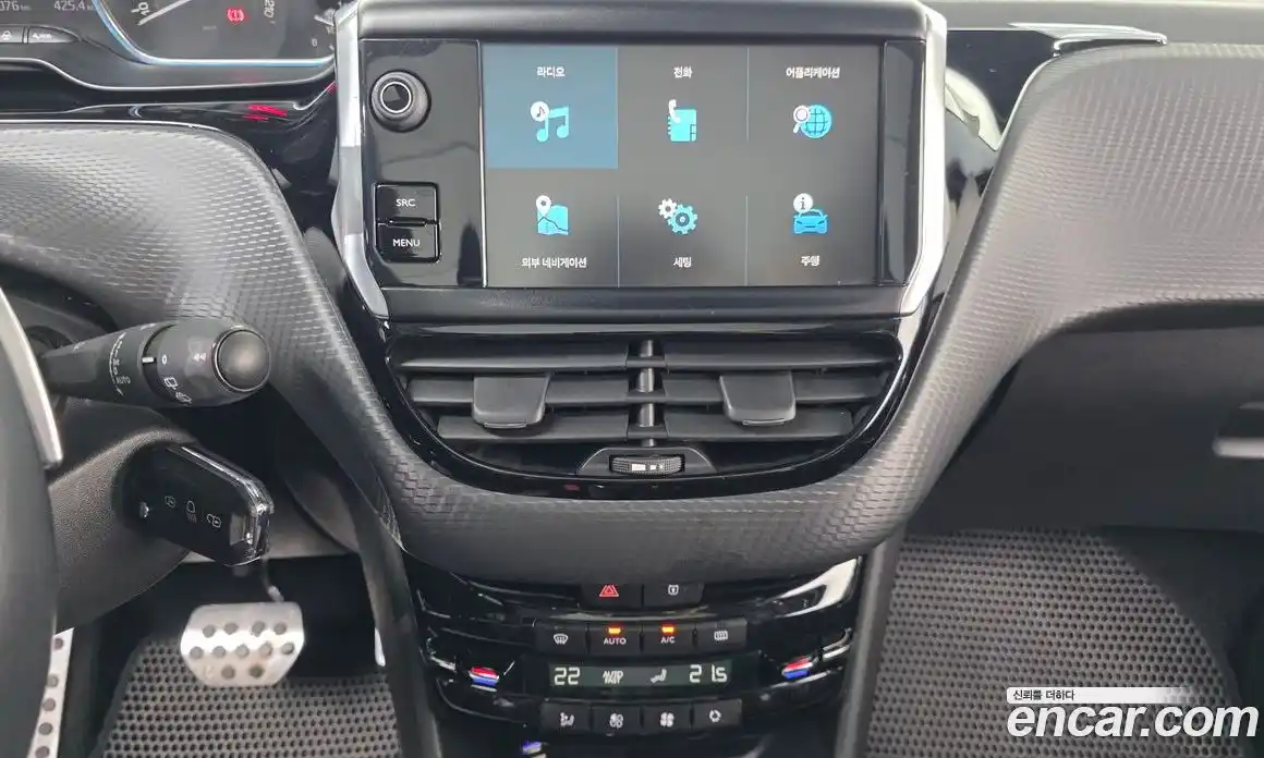 Peugeot 2008 2018 1.6 автомат (гидро), фото 14