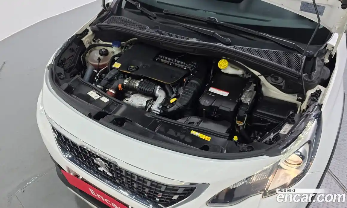 Peugeot 2008 2018 1.6 автомат (гидро), фото 6