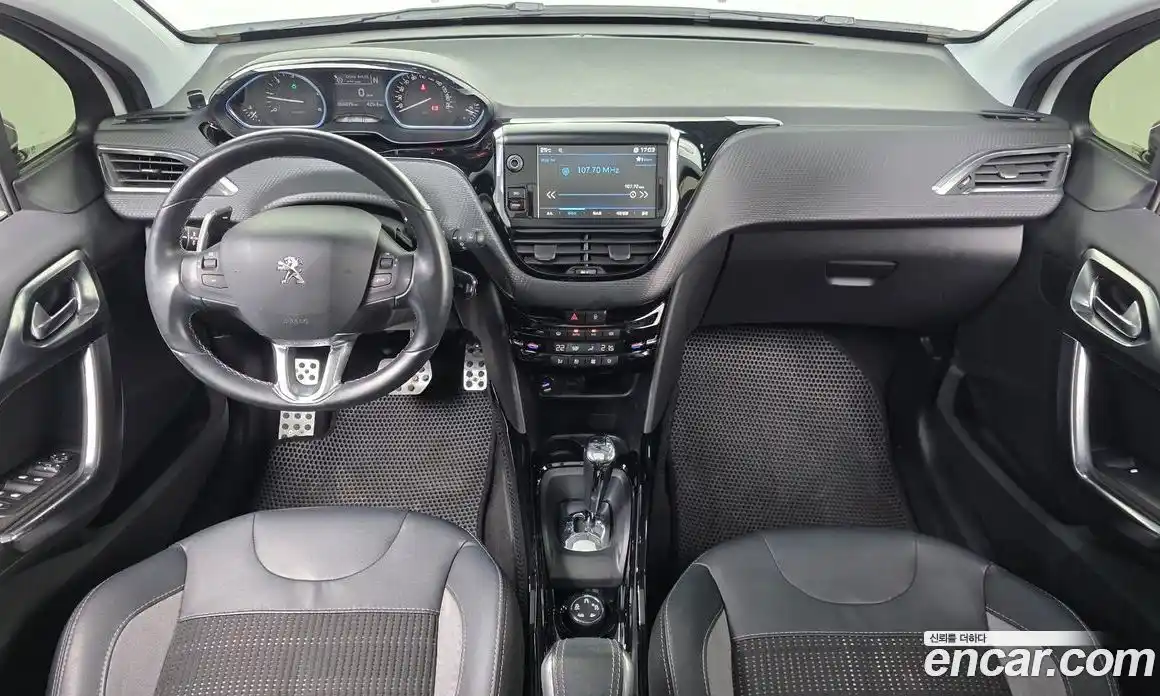 Peugeot 2008 2018 1.6 автомат (гидро), фото 7