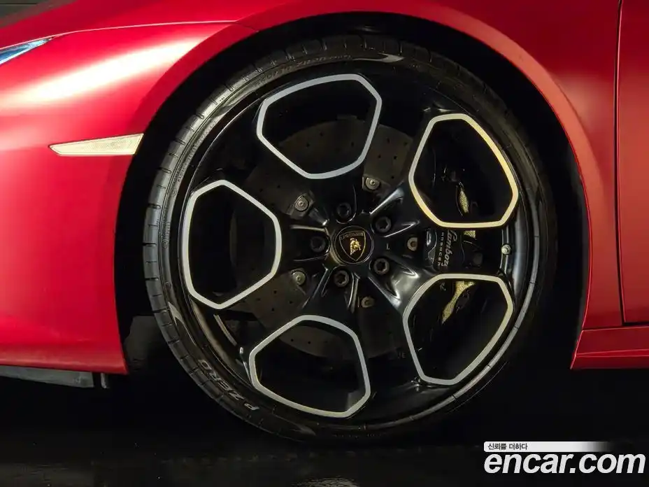 Lamborghini Huracan 2017 5.2 автомат (гидро), фото 5 Lamborghini Huracan 2017 5.2 автомат (гидро), фото 5