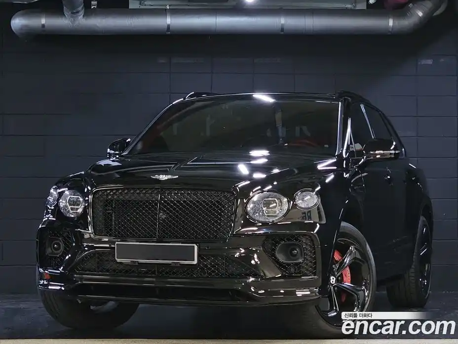 Bentley Bentayga 2022 4.0 автомат (гидро), фото 1 Bentley Bentayga 2022 4.0 автомат (гидро), фото 1