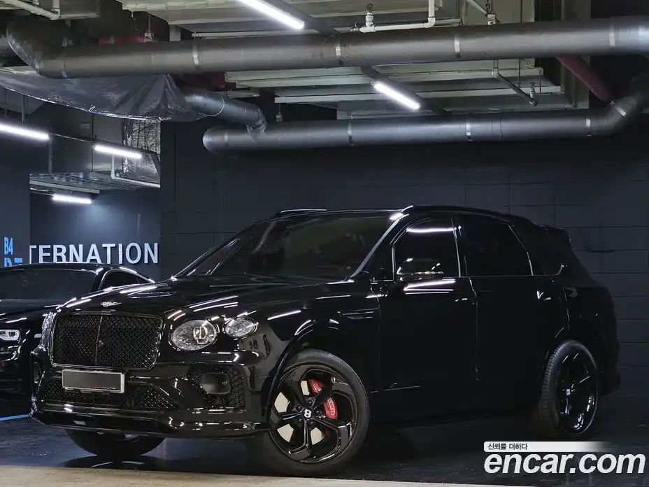 Bentley Bentayga 2022 4.0 автомат (гидро), фото 2 Bentley Bentayga 2022 4.0 автомат (гидро), фото 2