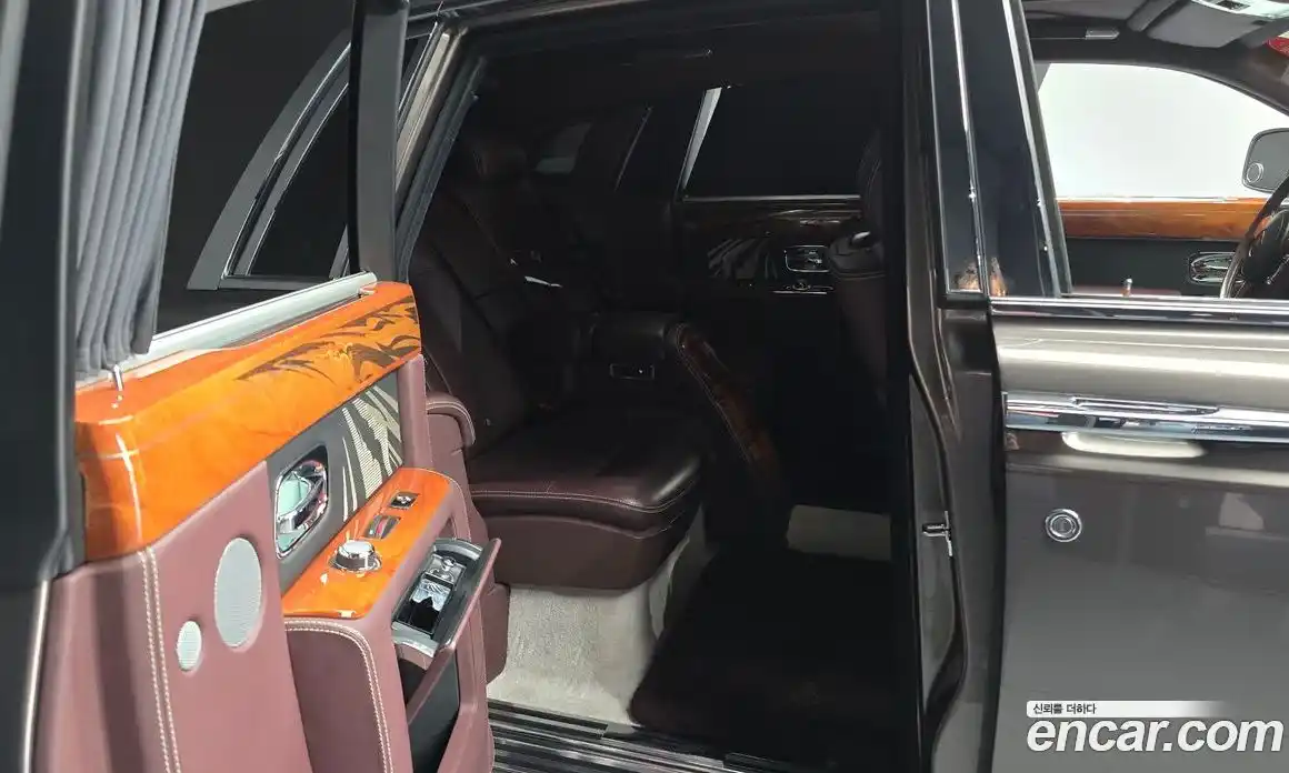 Rolls-Royce Phantom 2014 6.7 автомат (гидро), фото 11 Rolls-Royce Phantom 2014 6.7 автомат (гидро), фото 11