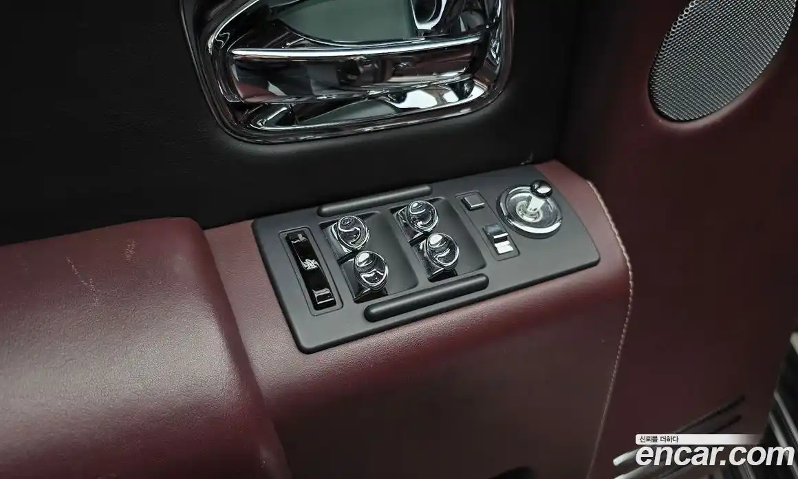 Rolls-Royce Phantom 2014 6.7 автомат (гидро), фото 16 Rolls-Royce Phantom 2014 6.7 автомат (гидро), фото 16