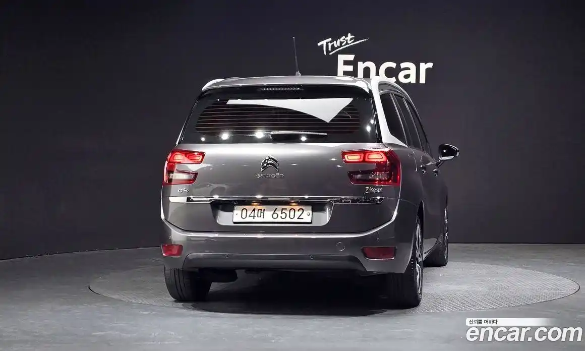 Citroen C4 Picasso 2018 1.6 автомат (гидро), фото 4 Citroen C4 Picasso 2018 1.6 автомат (гидро), фото 4