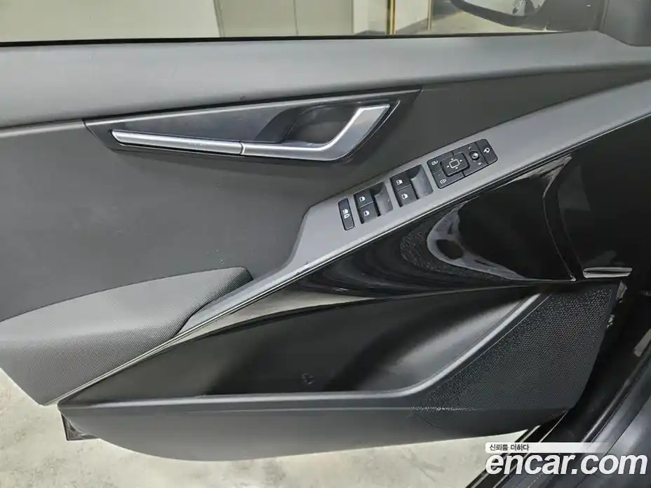 Kia Niro 2024 1.6 автомат (гидро), фото 17