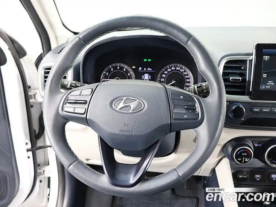 Hyundai Venue 2020 1.6 автомат (гидро), фото 16