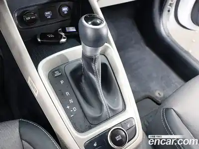 Hyundai Venue 2020 1.6 автомат (гидро), миниатюра 10