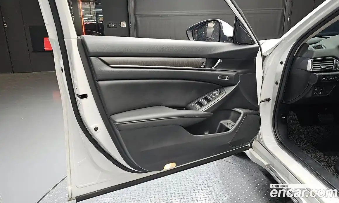 Honda Accord 2019 2.0 автомат (гидро), фото 14