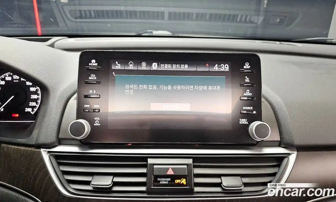 Honda Accord 2019 2.0 автомат (гидро), фото 27