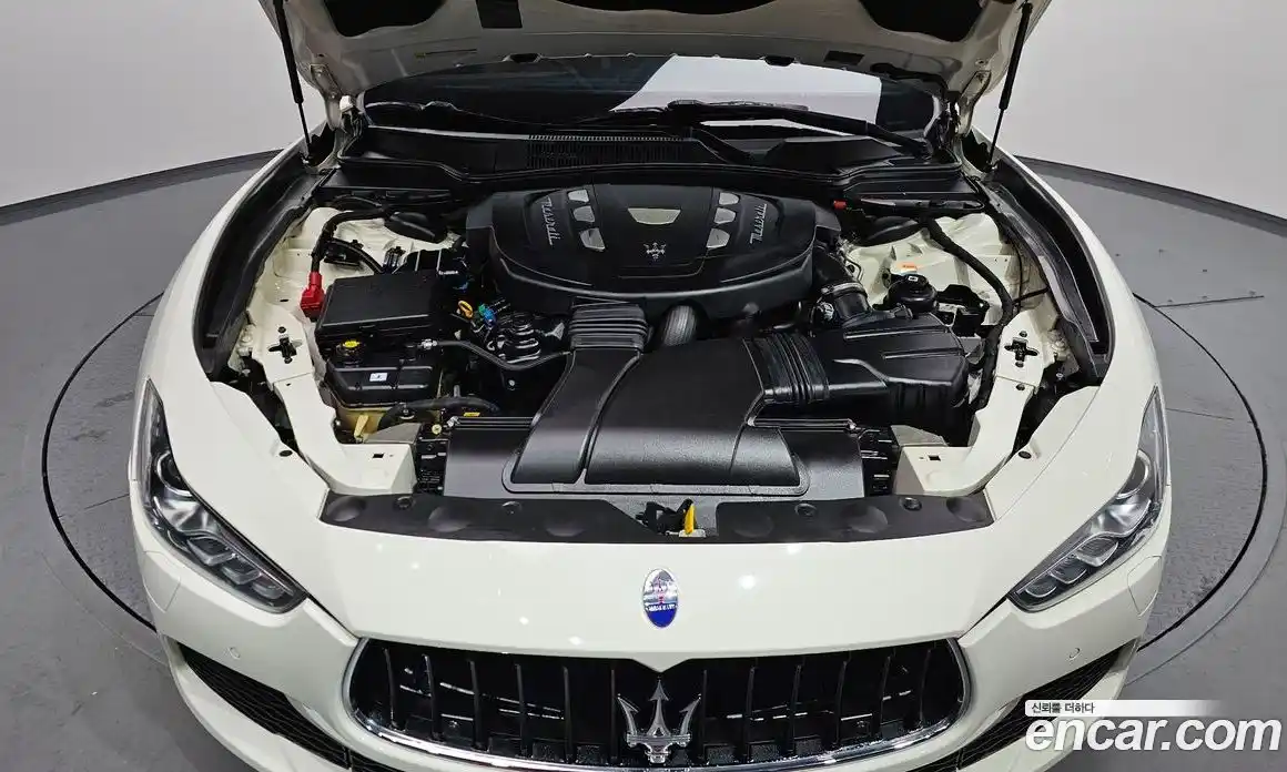 Maserati Ghibli 2015 3.0 автомат (гидро), фото 6 Maserati Ghibli 2015 3.0 автомат (гидро), фото 6