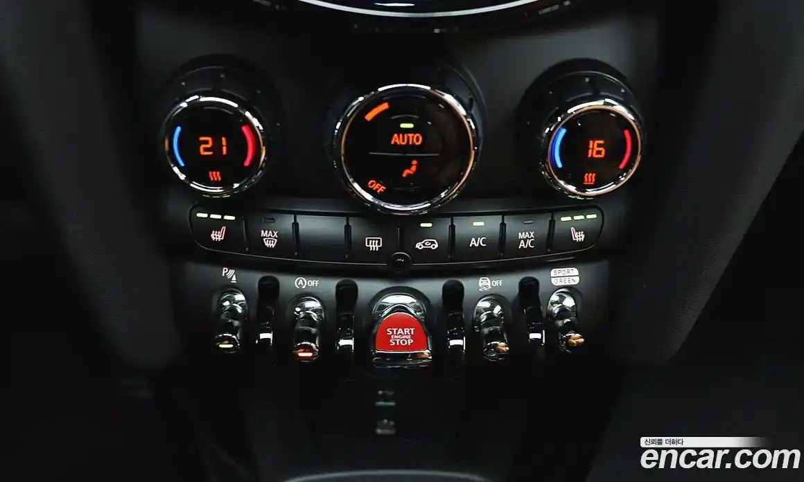 Mini Cooper 2023 2.0 автомат (гидро), фото 17