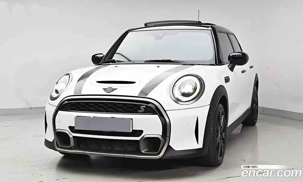 Mini Cooper 2023 2.0 автомат (гидро), фото 3