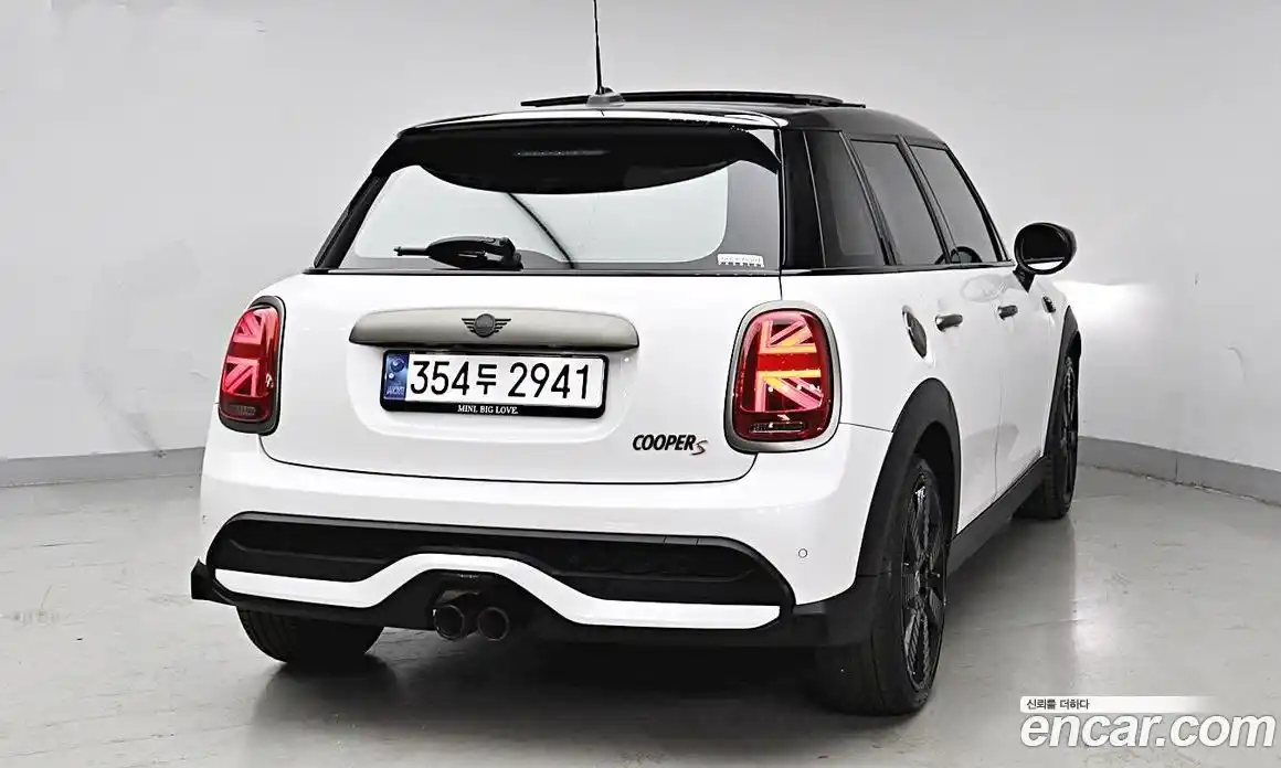 Mini Cooper 2023 2.0 автомат (гидро), фото 4