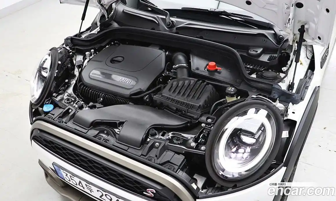 Mini Cooper 2023 2.0 автомат (гидро), фото 6