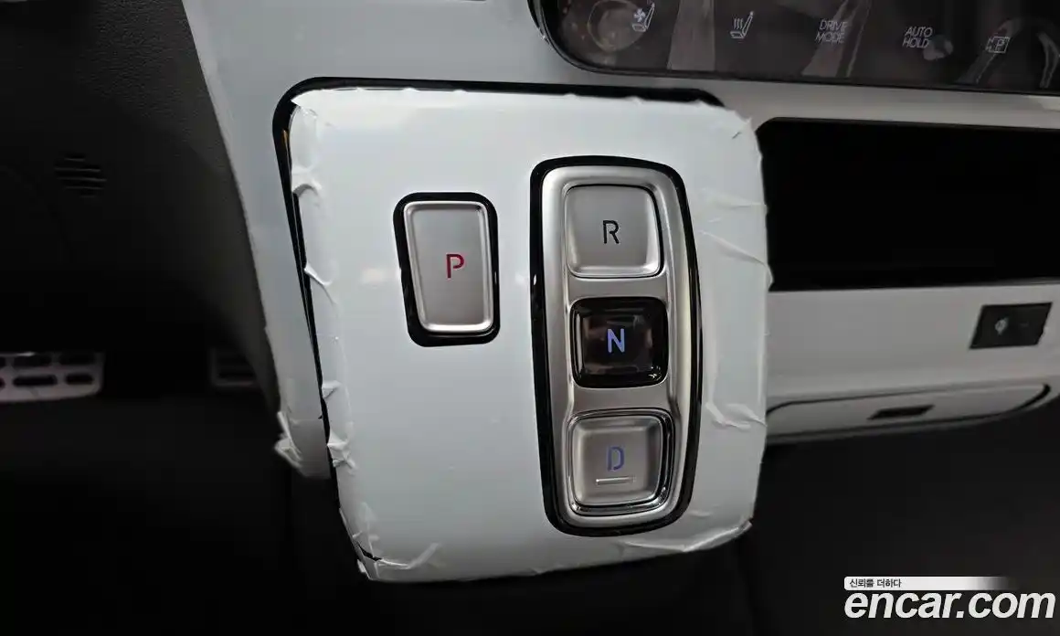 Hyundai Staria 2025 1.6 автомат (гидро), фото 9